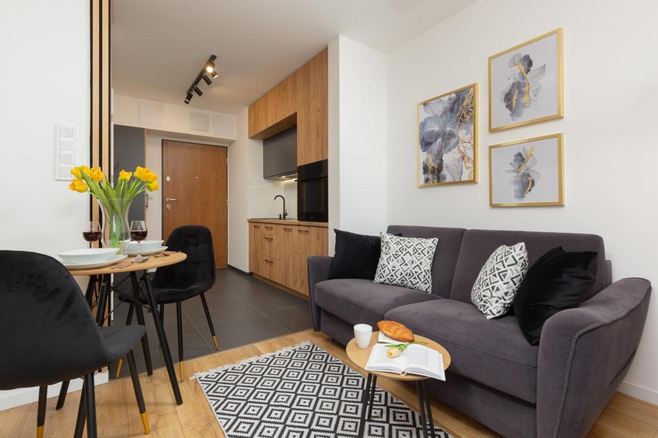 Warsaw Praga Kokoryczki Apartments With Parking By Noclegi Renters Esterno foto