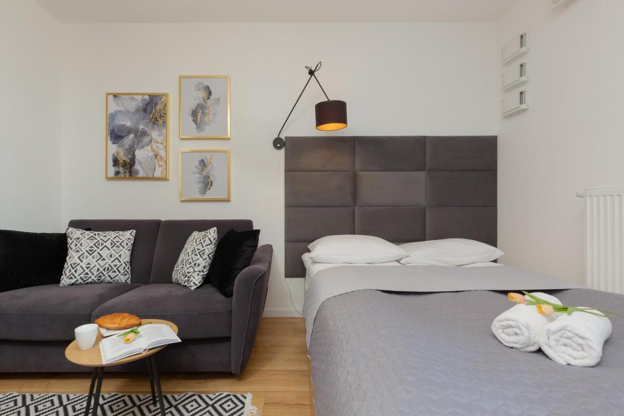 Warsaw Praga Kokoryczki Apartments With Parking By Noclegi Renters Esterno foto